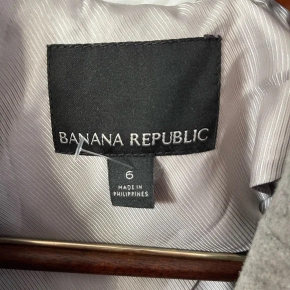 Banana Republic Classic Gray Trench Coat - Picture 11 of 13